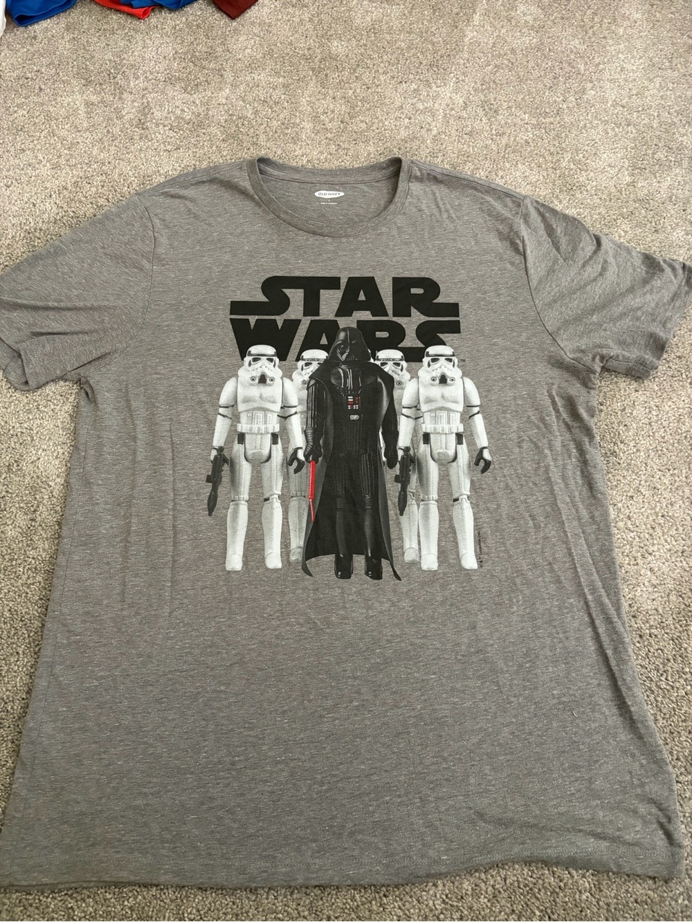 Old Navy Men's Grey Star Wars Graphic Tee with Darth Vader